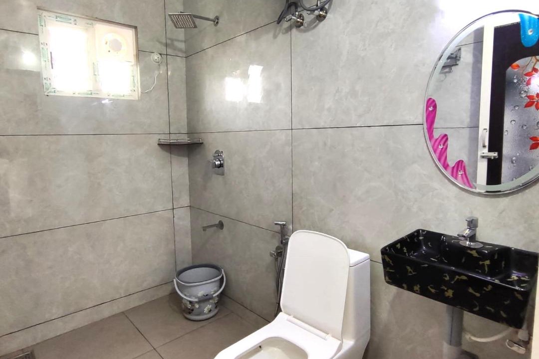 Photo of Bathroom in Valparai