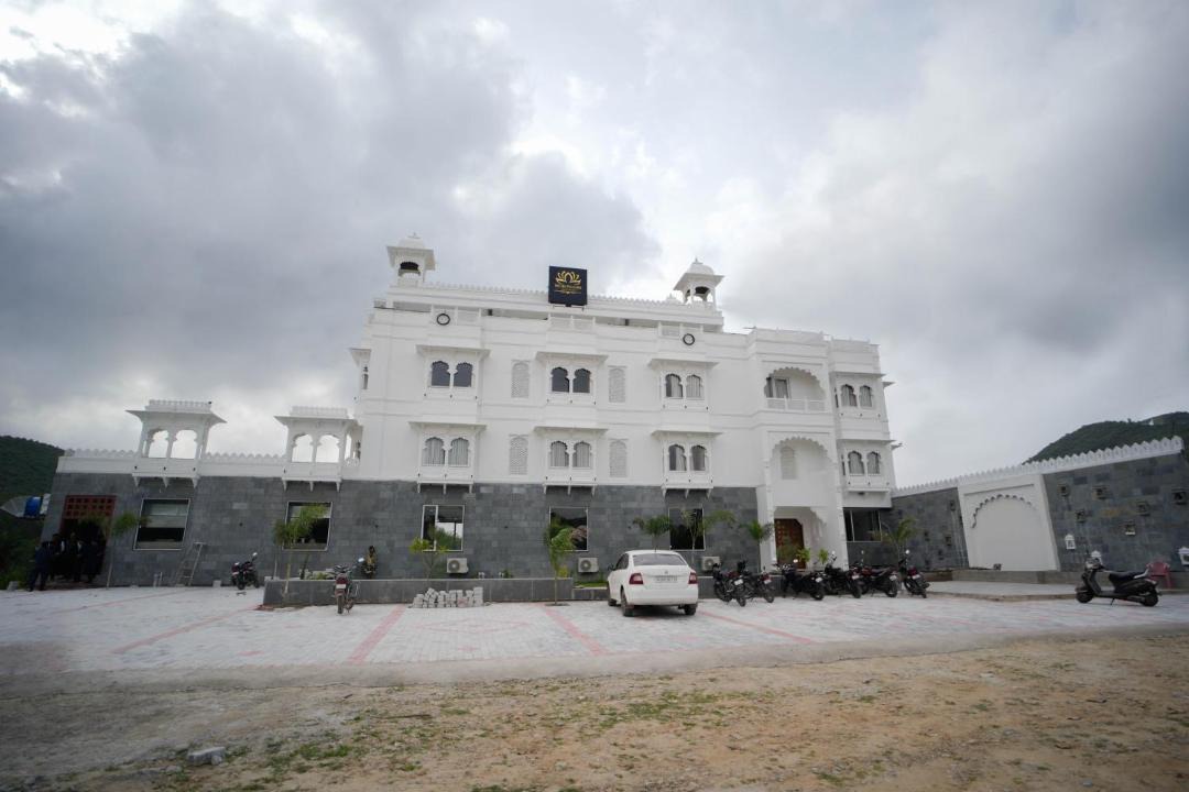 Photo of Others in Bedla