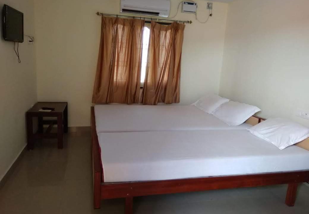 Photo of Bedroom in Mahabalipuram Beach