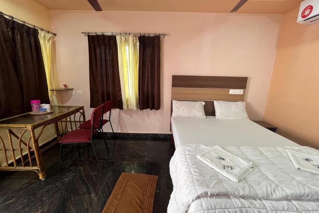 Photo of Bedroom in Mahabalipuram Beach