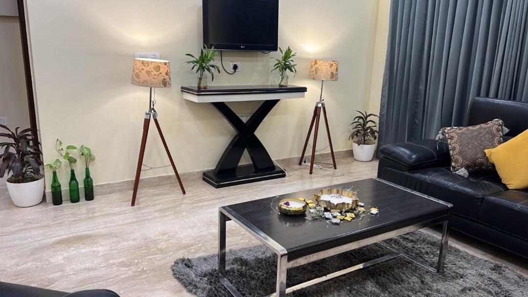 Photo of Livingroom in DLF Phase 5