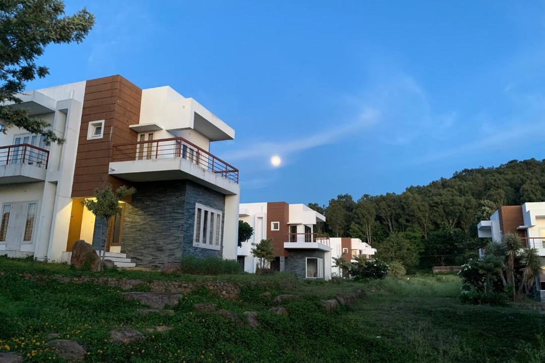 Photo of Buildings in Yelagiri