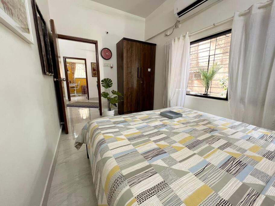 Photo of Bedroom in Pali Hill
