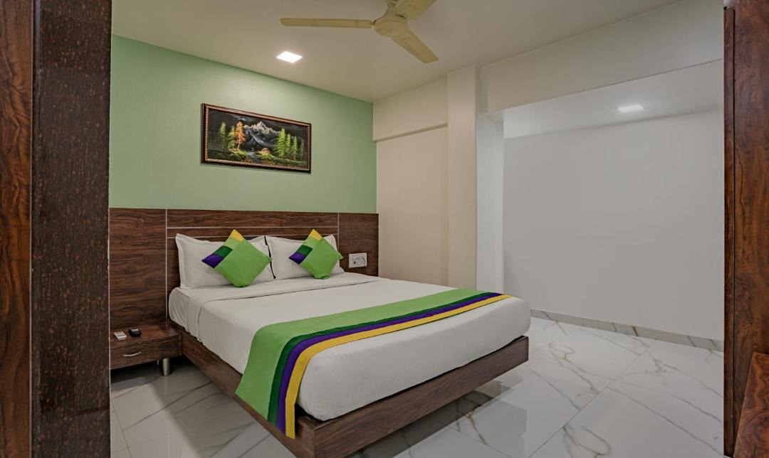Photo of Bedroom in Malad West