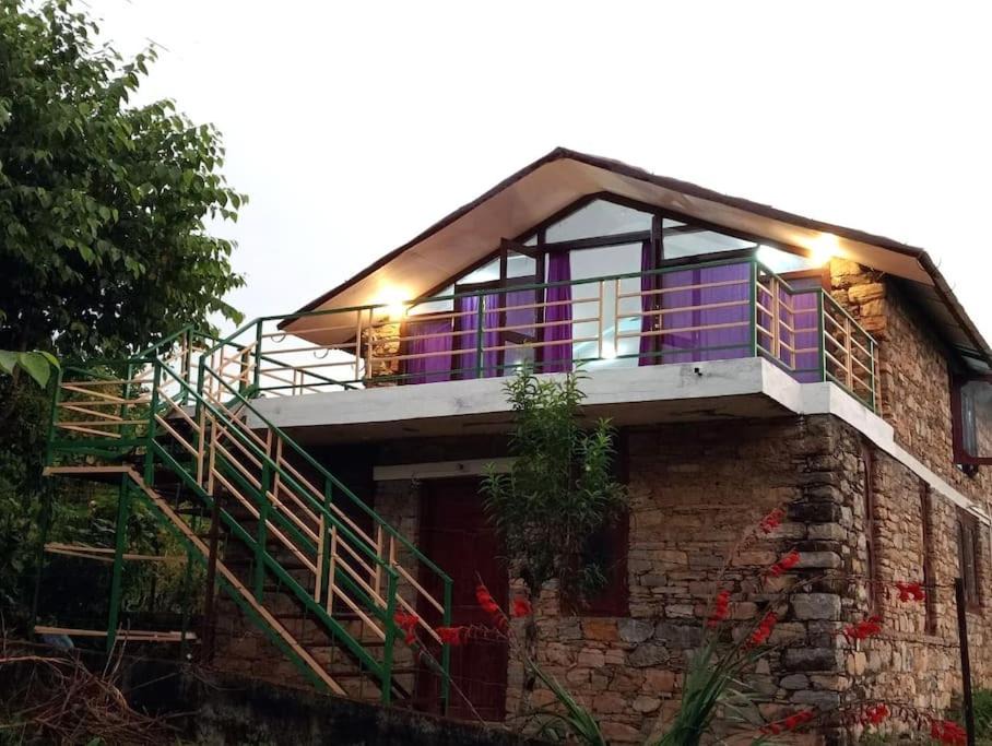 Photo of Buildings in Pithoragarh