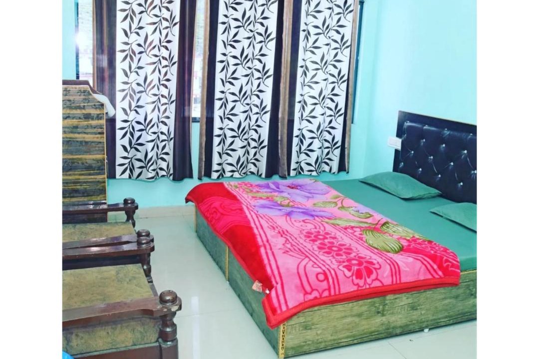Photo of Bedroom in Pipalkoti