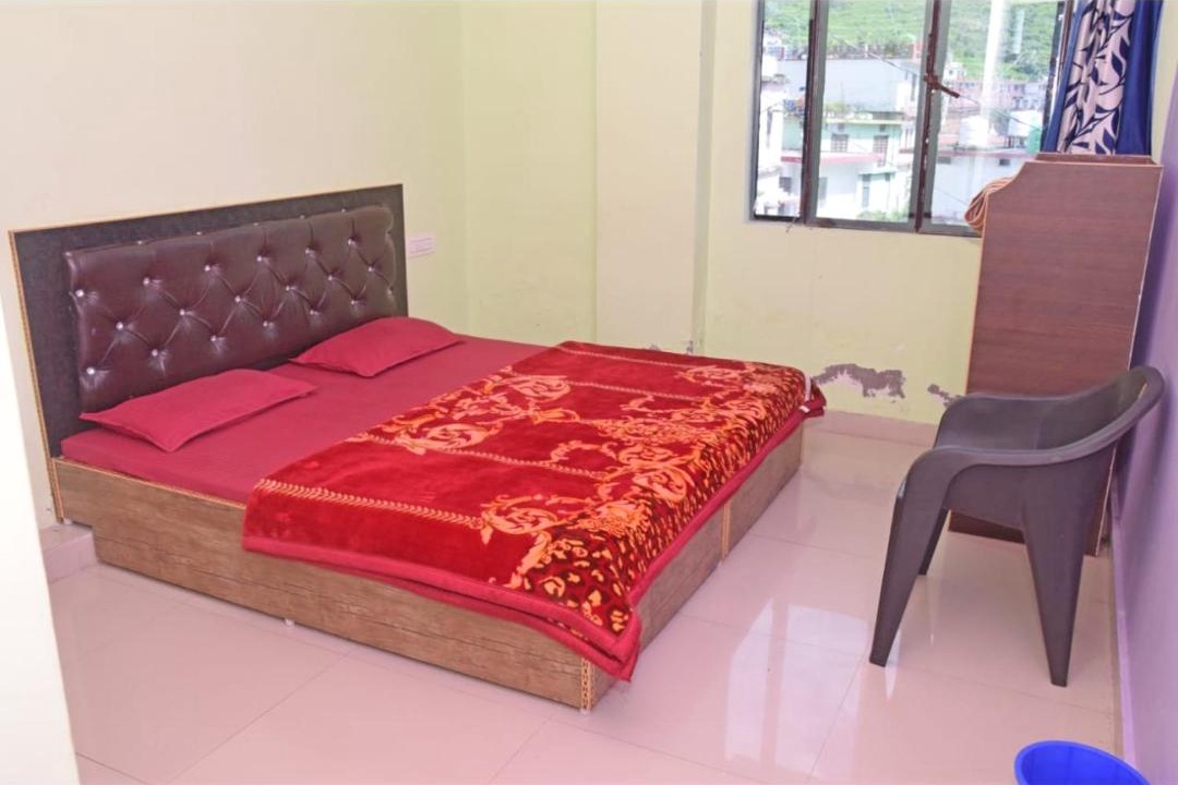 Photo of Bedroom in Pipalkoti