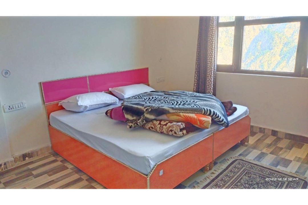 Photo of Bedroom in Auli