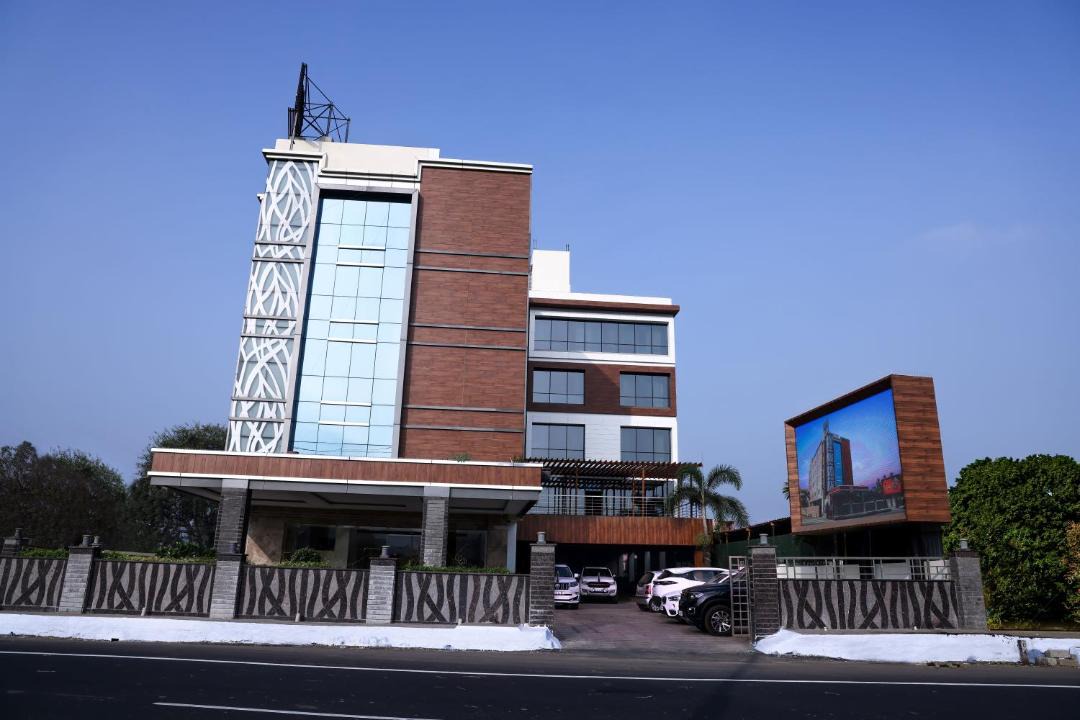 Photo of Buildings in Vellore