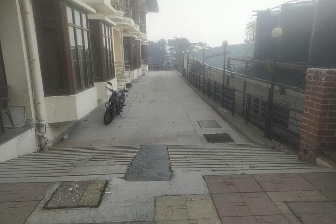 Photo of Others in The Mall Road