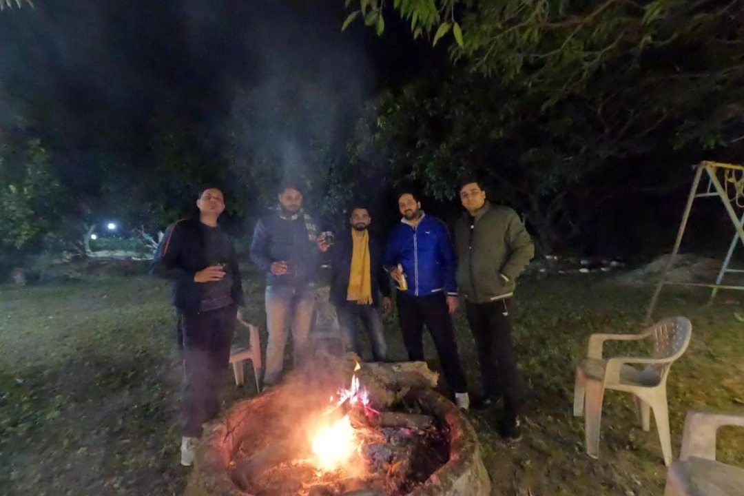 Photo of Others in Garjia