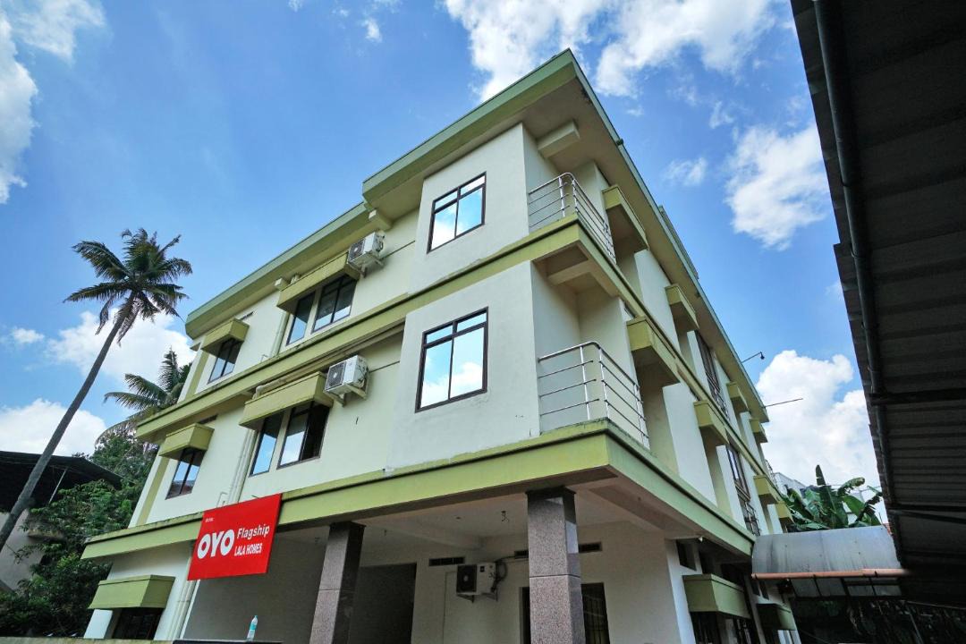 Photo of Buildings in Aluva