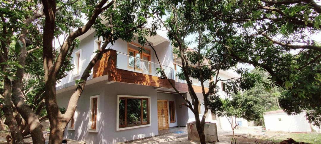 Photo of Buildings in Rishikesh