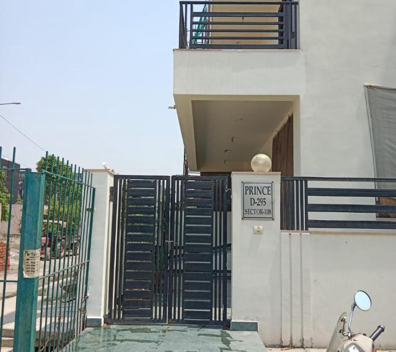 Photo of Buildings in Noida