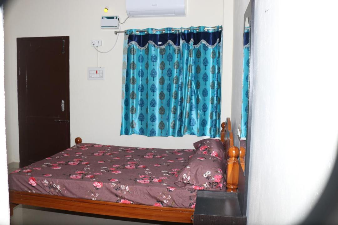 Photo of Bedroom in Devipattinam