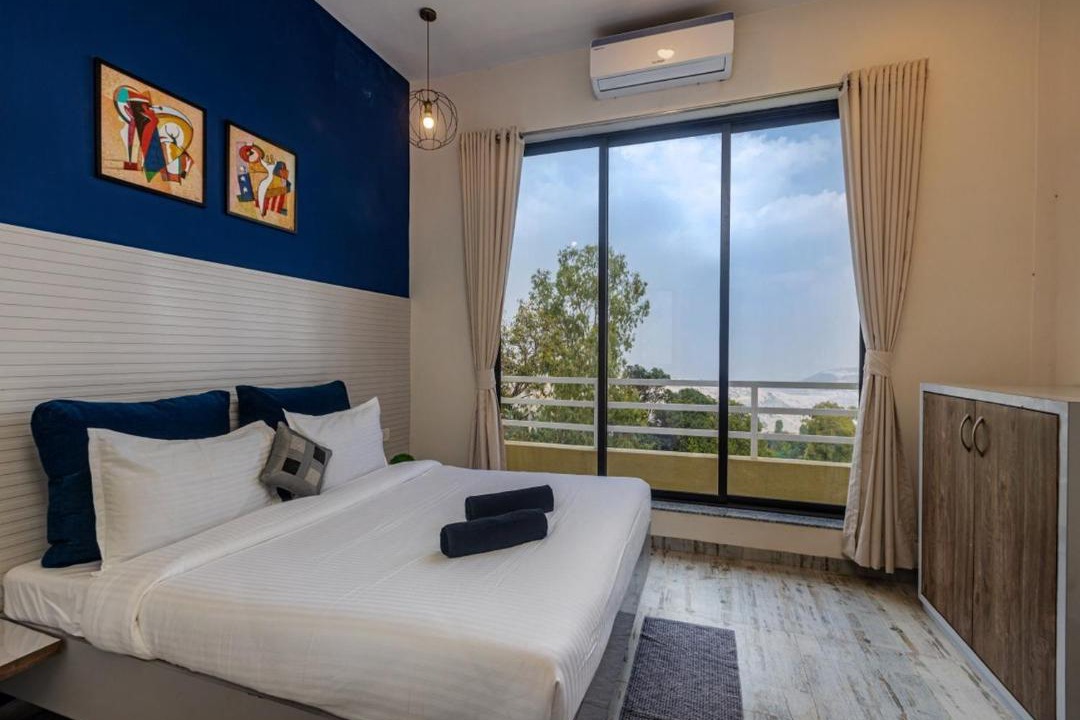 Photo of Bedroom in Mahabaleshwar