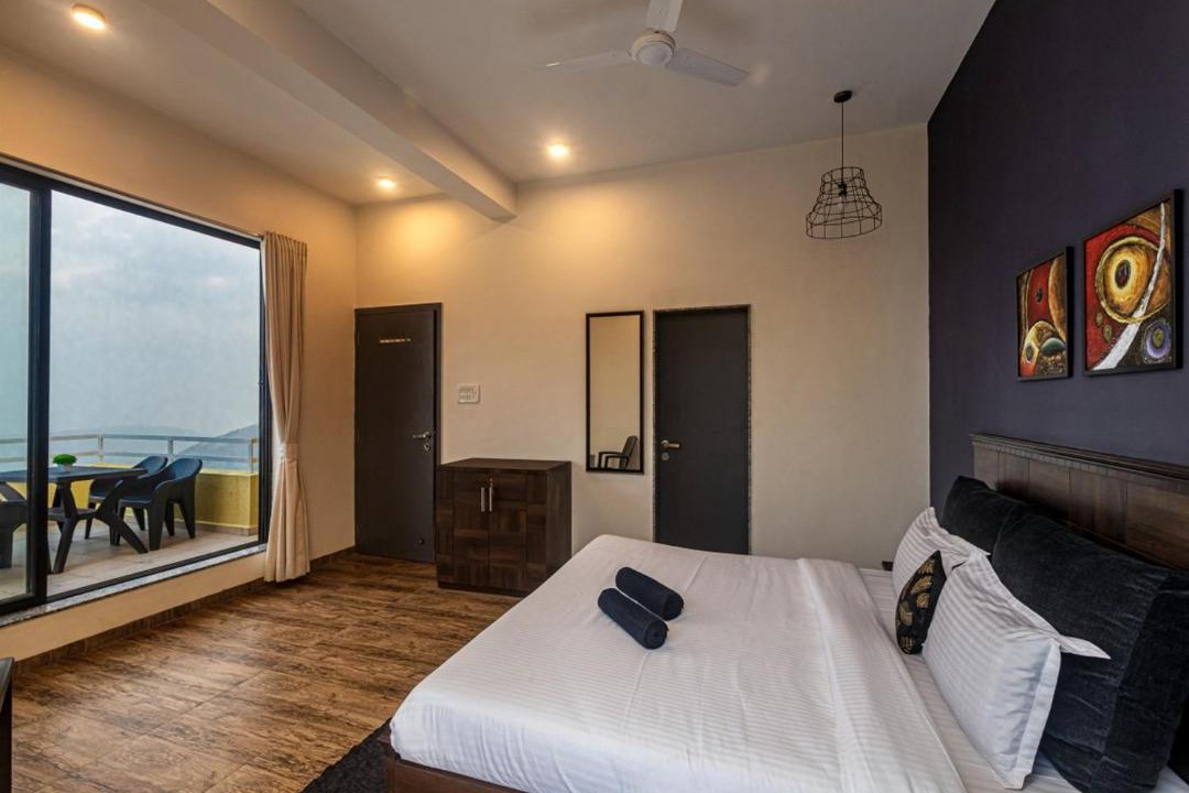 Photo of Bedroom in Mahabaleshwar