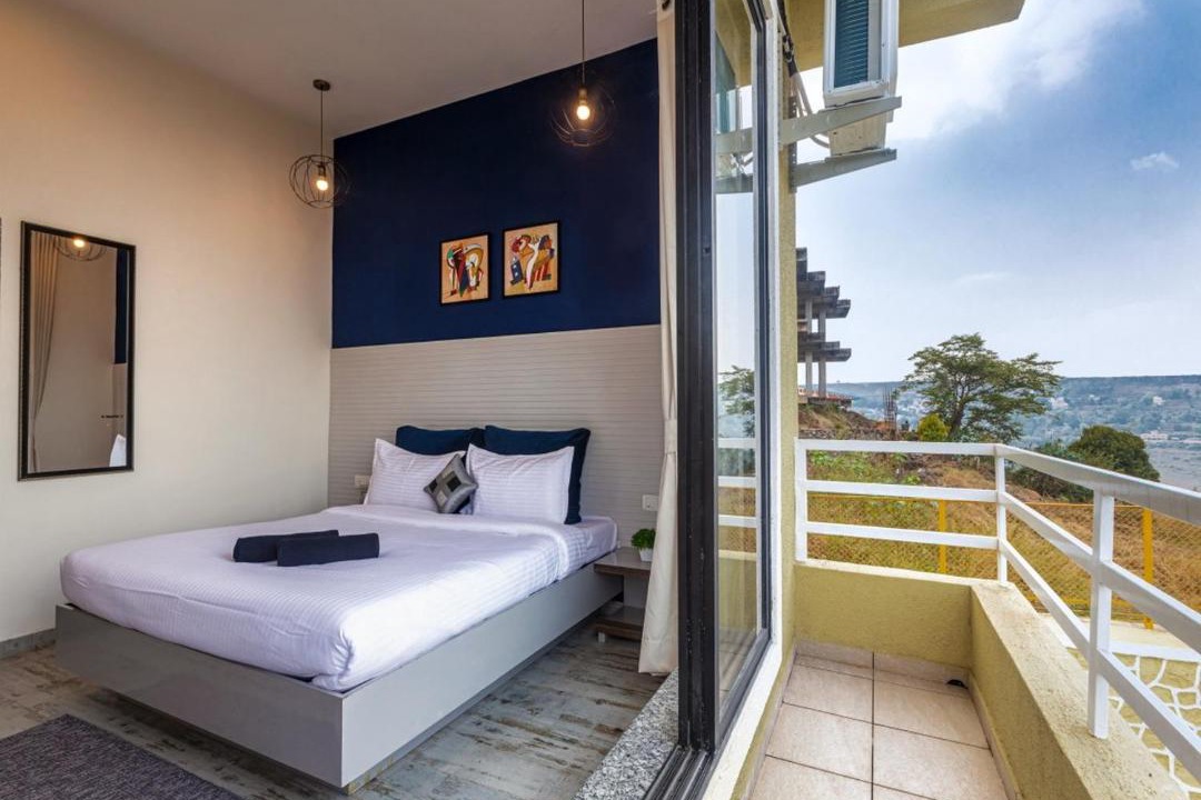 Photo of Bedroom in Mahabaleshwar