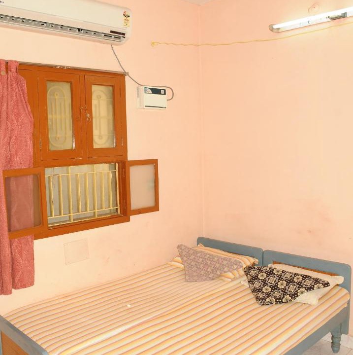 Photo of Bedroom in Tiruvannamalai