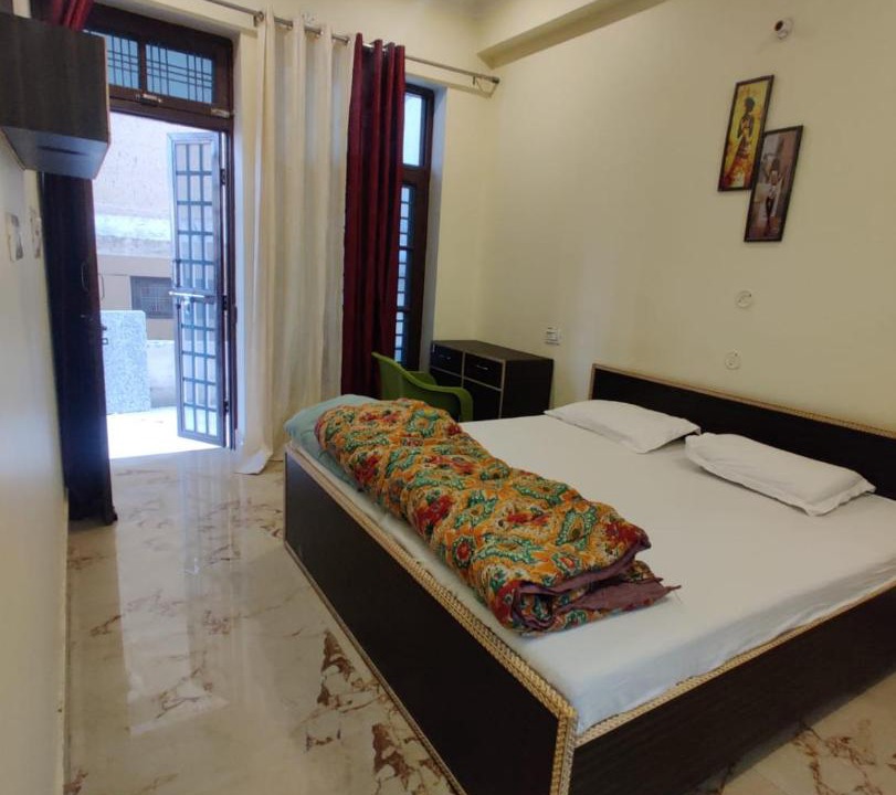 Photo of Bedroom in Tapovan