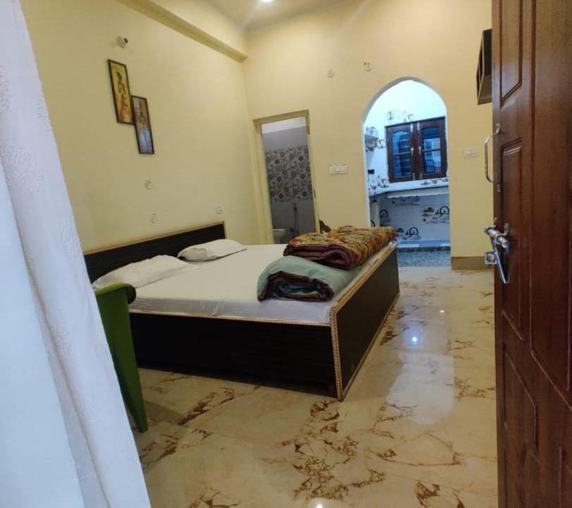Photo of Livingroom in Tapovan