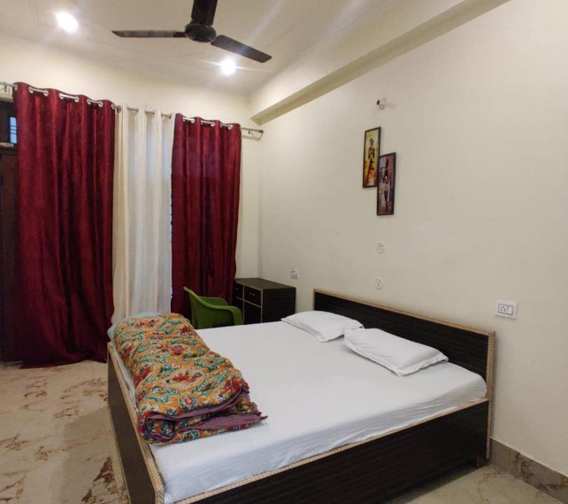 Photo of Bedroom in Tapovan
