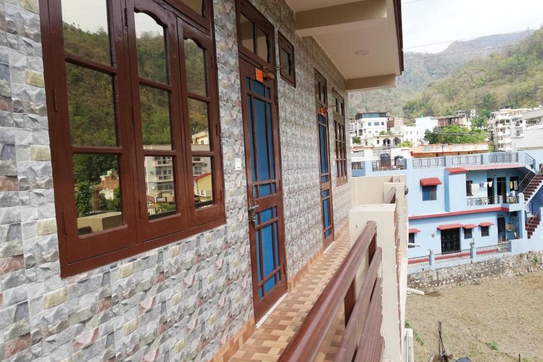 Photo of Buildings in Tapovan