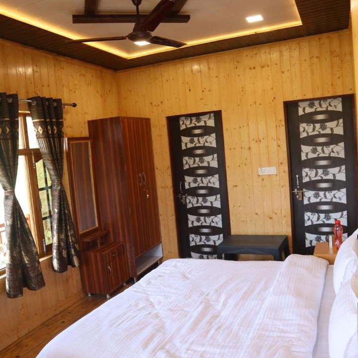 Photo of Bedroom in Mukteshwar