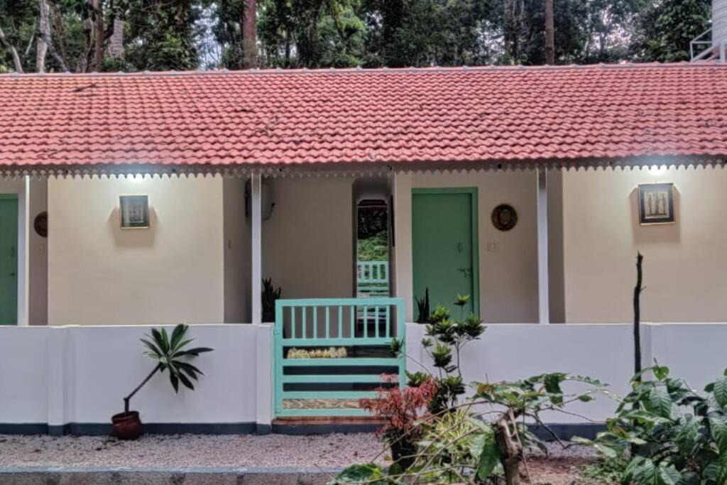 Photo of Buildings in Virarajendrapet