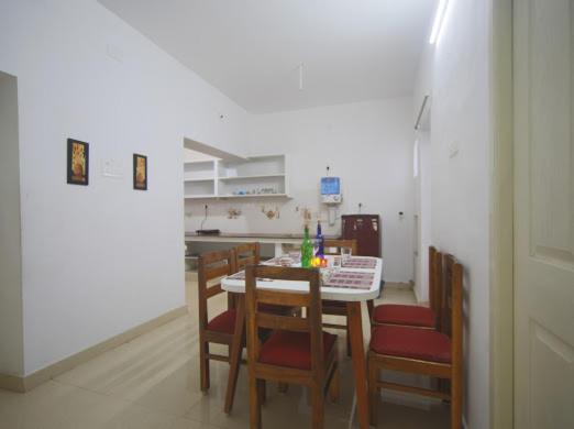 Photo of Livingroom in White Town