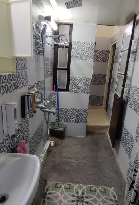 Photo of Bathroom in Park Street