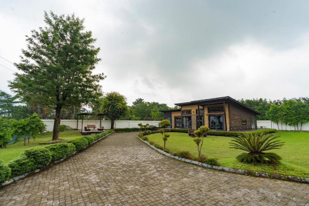 Photo of Buildings in Bullawala
