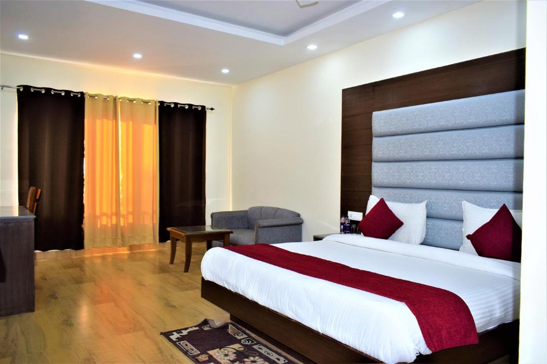 Photo of Bedroom in The Mall Road