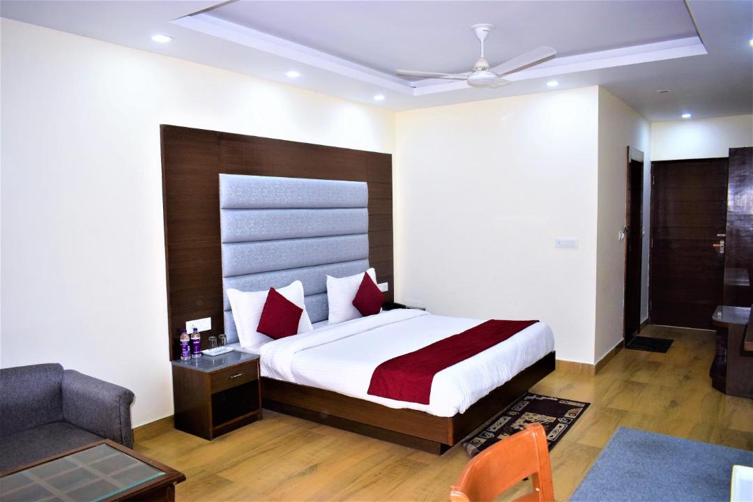Photo of Bedroom in The Mall Road