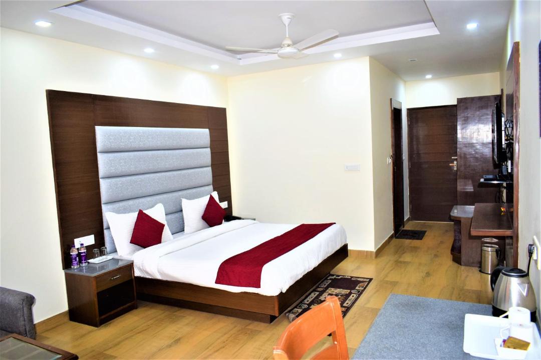 Photo of Bedroom in The Mall Road