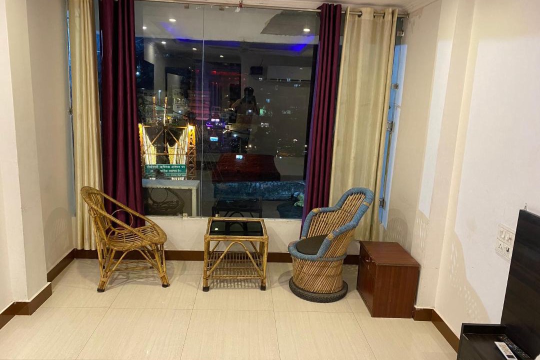 Photo of Livingroom in Tapovan