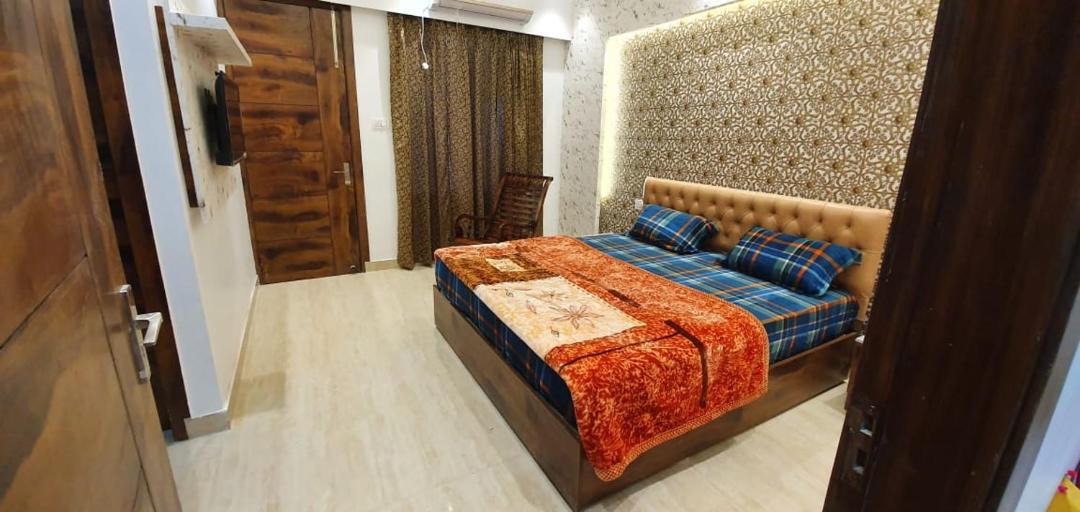 Photo of Bedroom in Tapovan