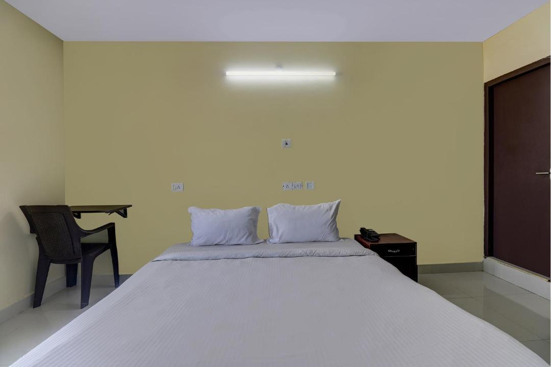 Photo of Bedroom in Teynampet