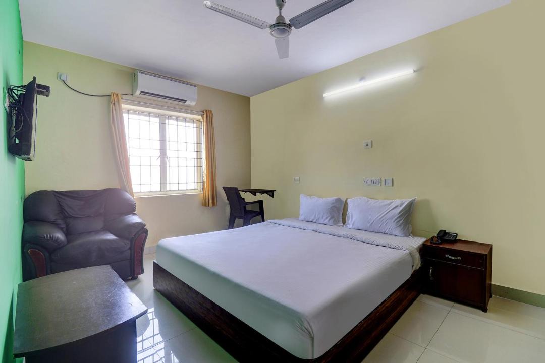 Photo of Bedroom in Teynampet