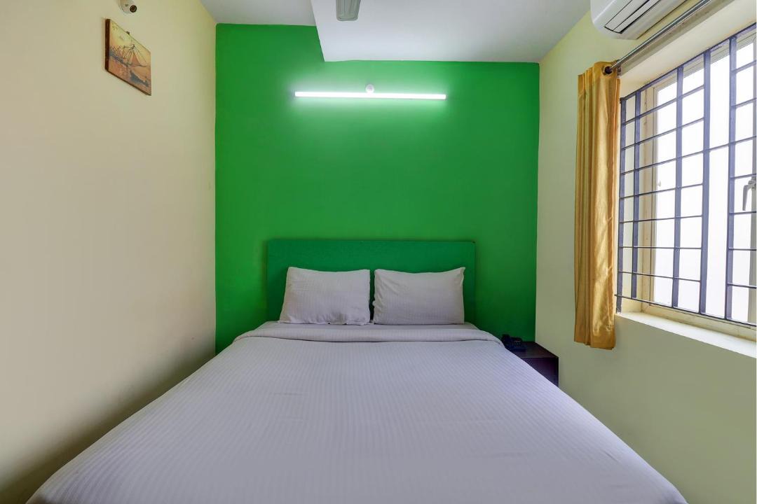 Photo of Bedroom in Teynampet