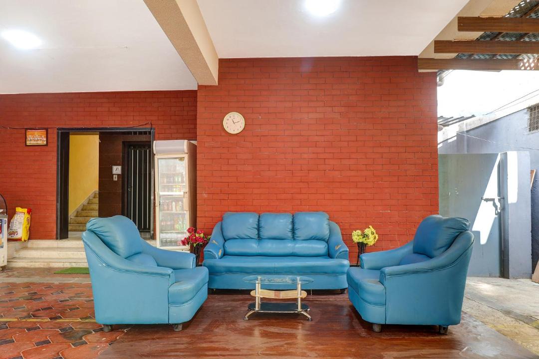 Photo of Livingroom in Teynampet
