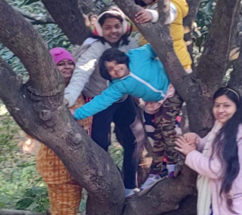 Photo of Others in Garjia
