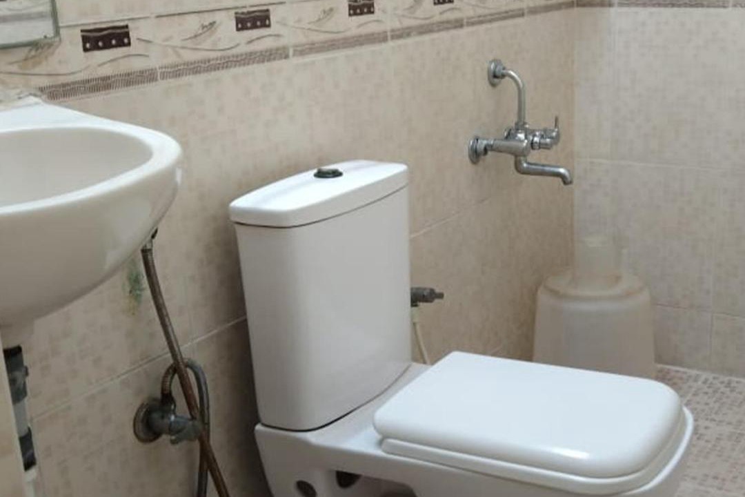 Photo of Bathroom in Thoraipakkam