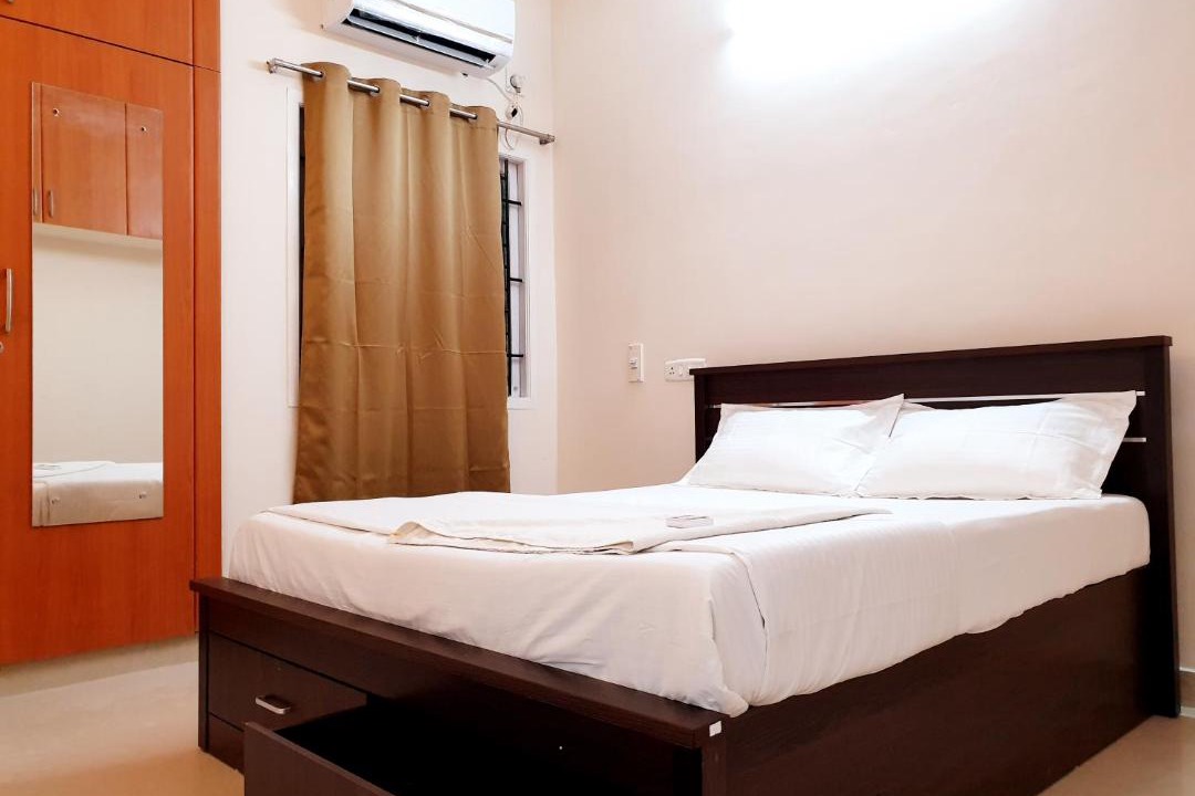 Photo of Bedroom in Mylapore Tiruvallikk