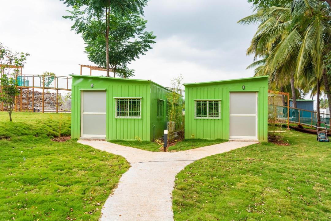 Photo of Buildings in Manchanabele