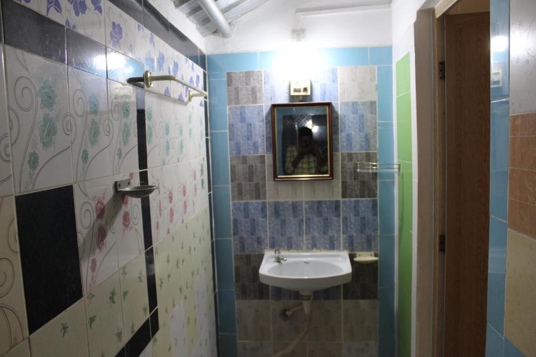 Photo of Bathroom in Kuilapalayam