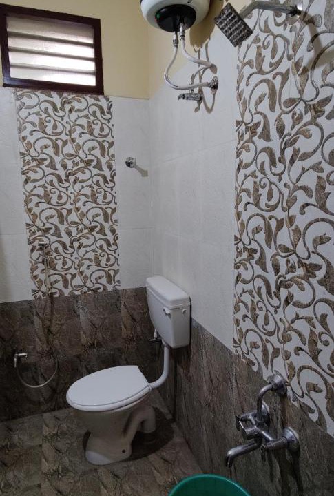 Photo of Bathroom in Ekkatuthangal