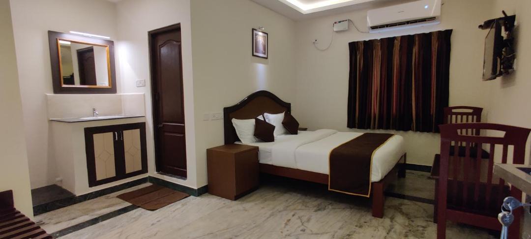 Photo of Bedroom in Adyar
