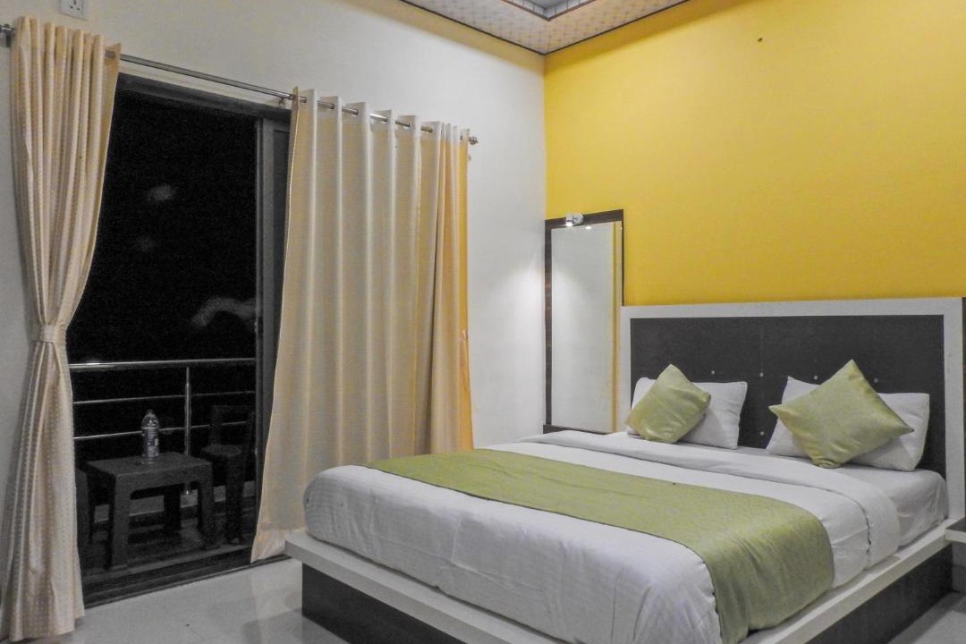 Photo of Bedroom in Mahabaleshwar