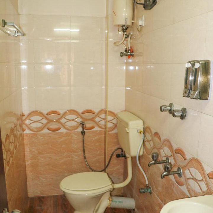 Photo of Bathroom in Mylapore Tiruvallikk